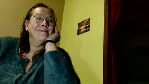 Snapshot of laureanne50 chatting on December 12, 2024, 9:15 pm laureanne online show from December 12, 2024, 9:15 pm