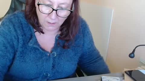 Snapshot of laureanne50 chatting on February 6, 2025, 3:41 pm laureanne online show from February 6, 2025, 3:41 pm