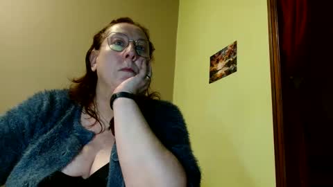 Snapshot of laureanne50 chatting on February 12, 2025, 8:29 pm laureanne online show from February 12, 2025, 8:29 pm