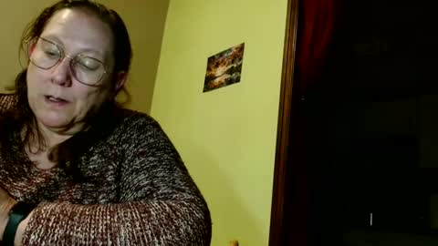 Snapshot of laureanne50 chatting on March 8, 2025, 8:35 pm laureanne online show from March 8, 2025, 8:35 pm