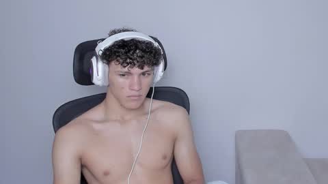 Snapshot of laureent__ chatting on September 23, 2025, 7:17 pm Laureent online show from September 23, 2025, 7:17 pm