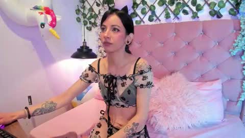 Lauren evans9 online show from November 22, 2025, 4:33 am