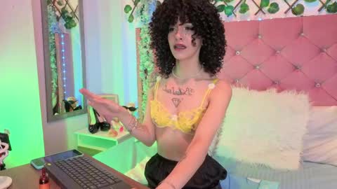 Snapshot of lauren_evans96 chatting on April 29, 2026, 1:43 am Lauren evans9 online show from April 29, 2026, 1:43 am