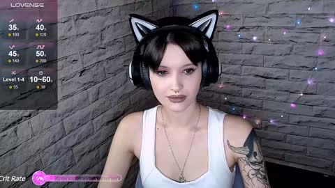 Snapshot of lauren_raquel chatting on December 6, 2024, 5:33 pm Eva online show from December 6, 2024, 5:33 pm