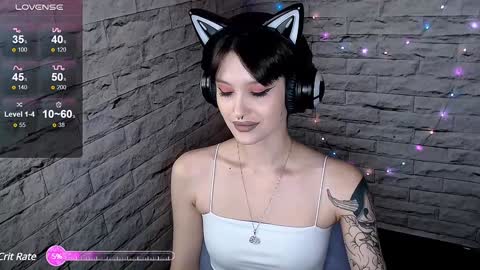 Snapshot of lauren_raquel chatting on December 10, 2024, 3:01 pm Eva online show from December 10, 2024, 3:01 pm