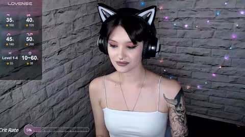 Snapshot of lauren_raquel chatting on December 10, 2024, 6:06 pm Eva online show from December 10, 2024, 6:06 pm