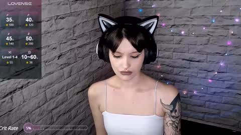 Snapshot of lauren_raquel chatting on December 19, 2024, 7:18 pm Eva online show from December 19, 2024, 7:18 pm