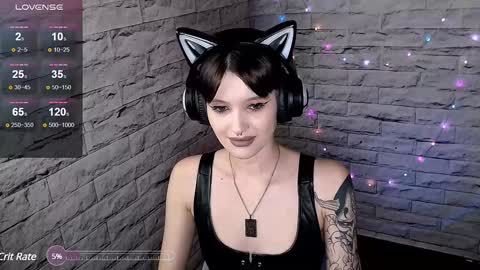 Snapshot of lauren_raquel chatting on December 24, 2024, 7:11 pm Eva online show from December 24, 2024, 7:11 pm