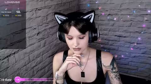 Snapshot of lauren_raquel chatting on January 20, 2025, 5:27 pm Eva online show from January 20, 2025, 5:27 pm