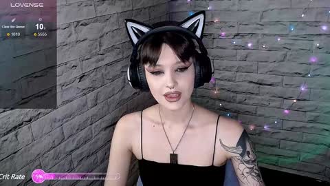 Snapshot of lauren_raquel chatting on January 22, 2025, 4:12 pm Eva online show from January 22, 2025, 4:12 pm