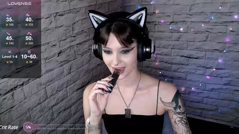 Snapshot of lauren_raquel chatting on January 25, 2025, 6:46 pm Eva online show from January 25, 2025, 6:46 pm