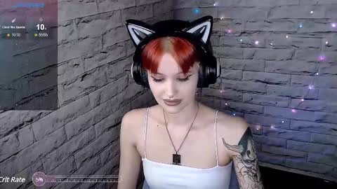 Snapshot of lauren_raquel chatting on February 15, 2025, 4:45 pm Eva online show from February 15, 2025, 4:45 pm