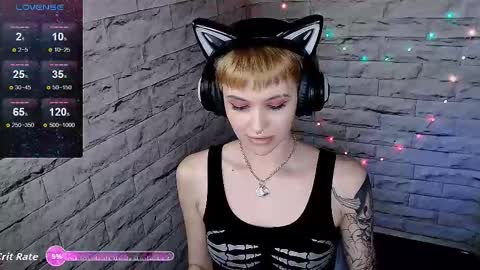 Snapshot of lauren_raquel chatting on September 9, 2025, 5:45 pm Eva online show from September 9, 2025, 5:45 pm