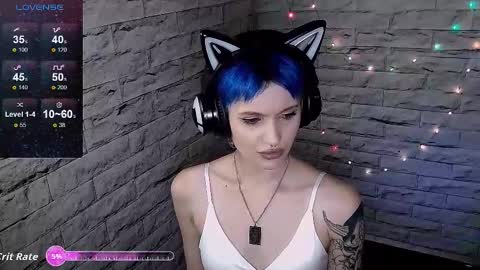 Snapshot of lauren_raquel chatting on November 9, 2025, 6:28 pm Eva online show from November 9, 2025, 6:28 pm