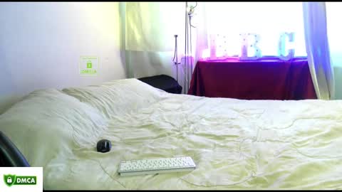 Lauren Abril online show from February 11, 2025, 6:01 pm