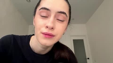 laurenadupuy online show from June 8, 2026, 2:06 pm