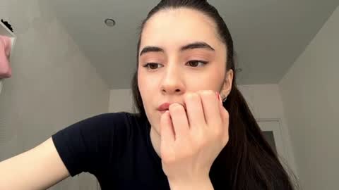 laurenadupuy online show from June 11, 2026, 1:42 pm