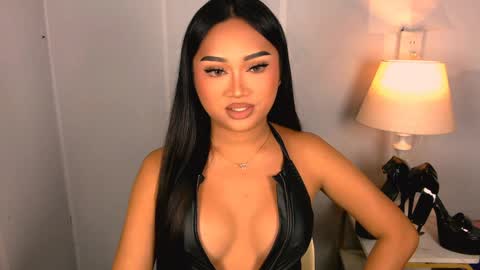 chloe3 online show from May 5, 2026, 6:05 pm
