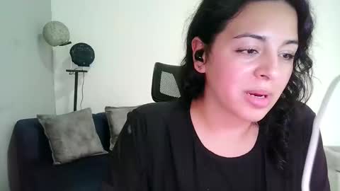 laurenhot94 online show from February 27, 2026, 9:15 pm