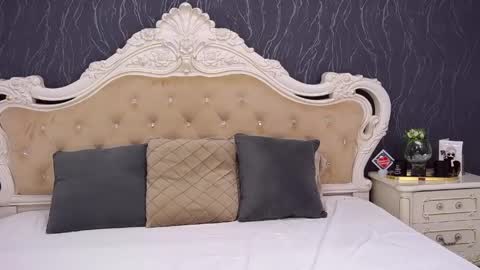 Laura online show from April 16, 2026, 1:34 pm