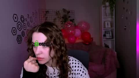 Snapshot of laurenmurrr chatting on February 20, 2026, 10:27 am Laure online show from February 20, 2026, 10:27 am