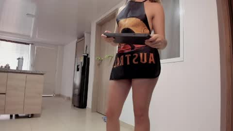 laurenn_111 online show from June 4, 2026, 7:20 pm