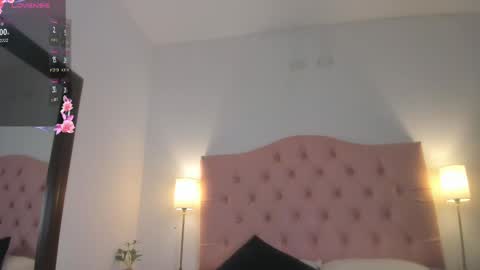 laurenn_smitth online show from March 3, 2025, 3:42 pm