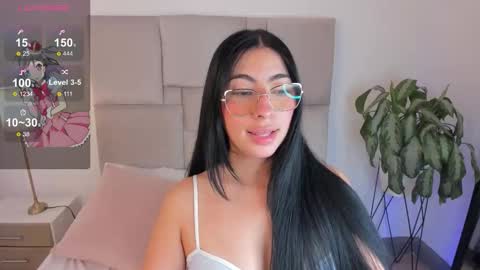 laurenn_smitth online show from September 25, 2025, 1:15 pm