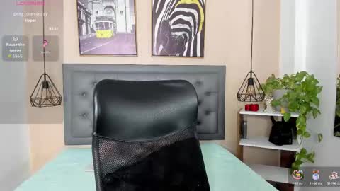 Snapshot of laurenrosee_ chatting on November 3, 2025, 1:56 pm Lauren online show from November 3, 2025, 1:56 pm