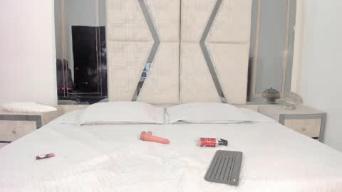 Snapshot of laurensnow1_ chatting on September 18, 2025, 3:47 pm Lauren online show from September 18, 2025, 3:47 pm