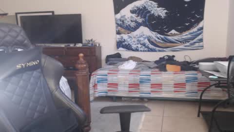 Snapshot of laurenssyx chatting on January 2, 2025, 6:34 pm Lauren online show from January 2, 2025, 6:34 pm