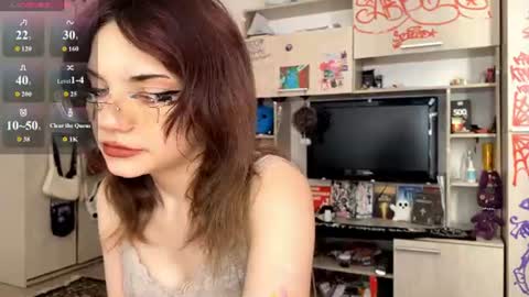 Snapshot of laurettecipro chatting on July 5, 2026, 5:36 am Eva online show from July 5, 2026, 5:36 am