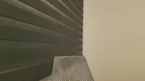 Snapshot of lauri_fit chatting on March 12, 2025, 2:09 am Lauri online show from March 12, 2025, 2:09 am