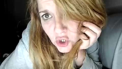 Snapshot of lauriehotxxx chatting on February 5, 2025, 9:40 pm lauriehotxxx online show from February 5, 2025, 9:40 pm