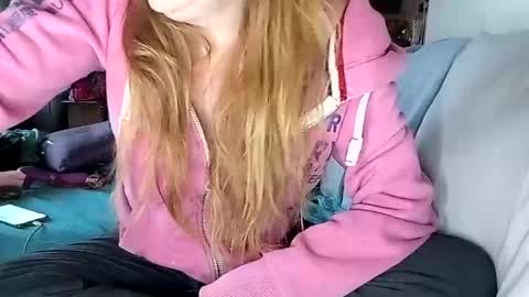 Snapshot of lauriehotxxx chatting on February 11, 2025, 5:29 pm lauriehotxxx online show from February 11, 2025, 5:29 pm