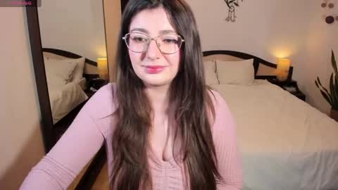 Laurie online show from April 13, 2026, 12:43 pm