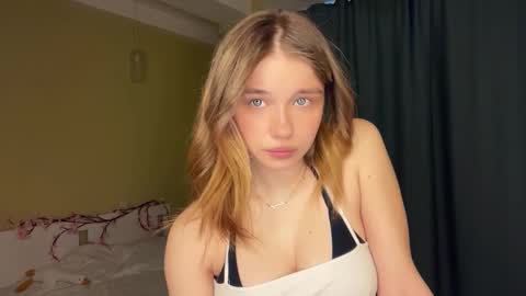 Bella online show from March 2, 2026, 11:06 am