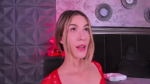Snapshot of lauryn_cooper chatting on July 23, 2026, 5:49 am laurin online show from July 23, 2026, 5:49 am