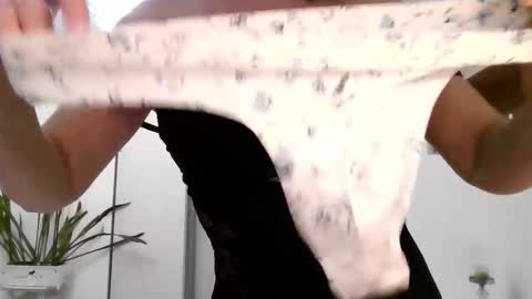 Diana  online show from February 18, 2026, 8:16 pm