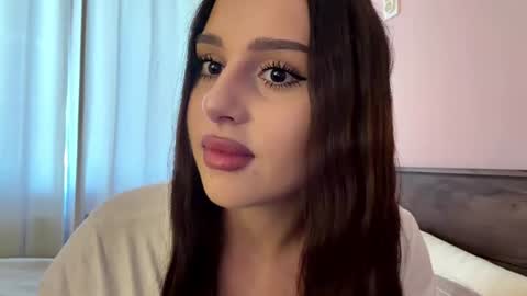 Leyla online show from July 5, 2026, 3:19 pm