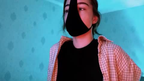 Snapshot of lavinda_lin chatting on October 5, 2025, 5:06 am Lavinda online show from October 5, 2025, 5:06 am