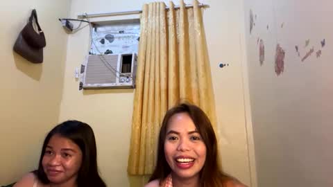 Snapshot of lavvenderr chatting on February 14, 2026, 5:37 am lavvenderr online show from February 14, 2026, 5:37 am