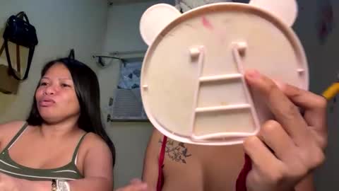 Snapshot of lavvenderr chatting on February 15, 2026, 4:53 am lavvenderr online show from February 15, 2026, 4:53 am