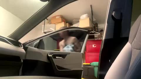 Snapshot of law_cambio chatting on March 1, 2025, 8:31 pm law_cambio online show from March 1, 2025, 8:31 pm