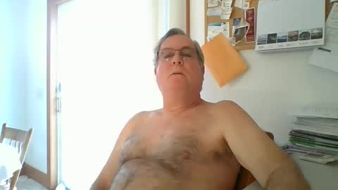 lawnboy62 online show from February 7, 2025, 9:37 pm