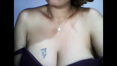 layanah12 online show from January 9, 2025, 3:23 pm