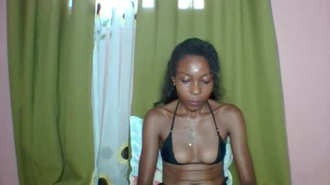 layannek online show from March 28, 2026, 5:07 am