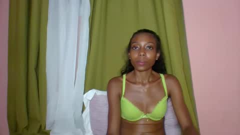 layannek online show from April 8, 2026, 6:19 pm