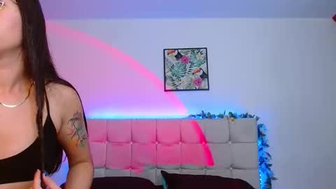 Lia and Rachel online show from December 18, 2025, 1:22 am