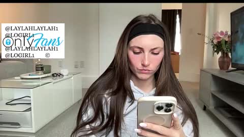 laylahlaylah1 online show from February 19, 2026, 4:03 pm